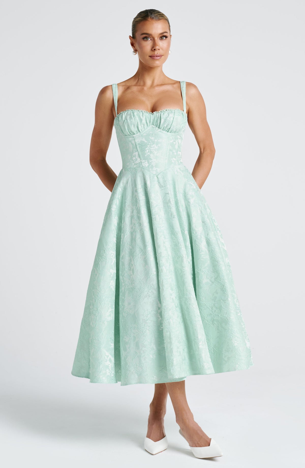 Amorae Midi Dress in Mint