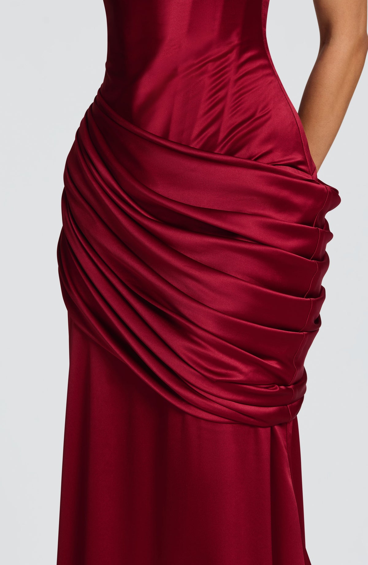 Conlia Gown in Burgundy