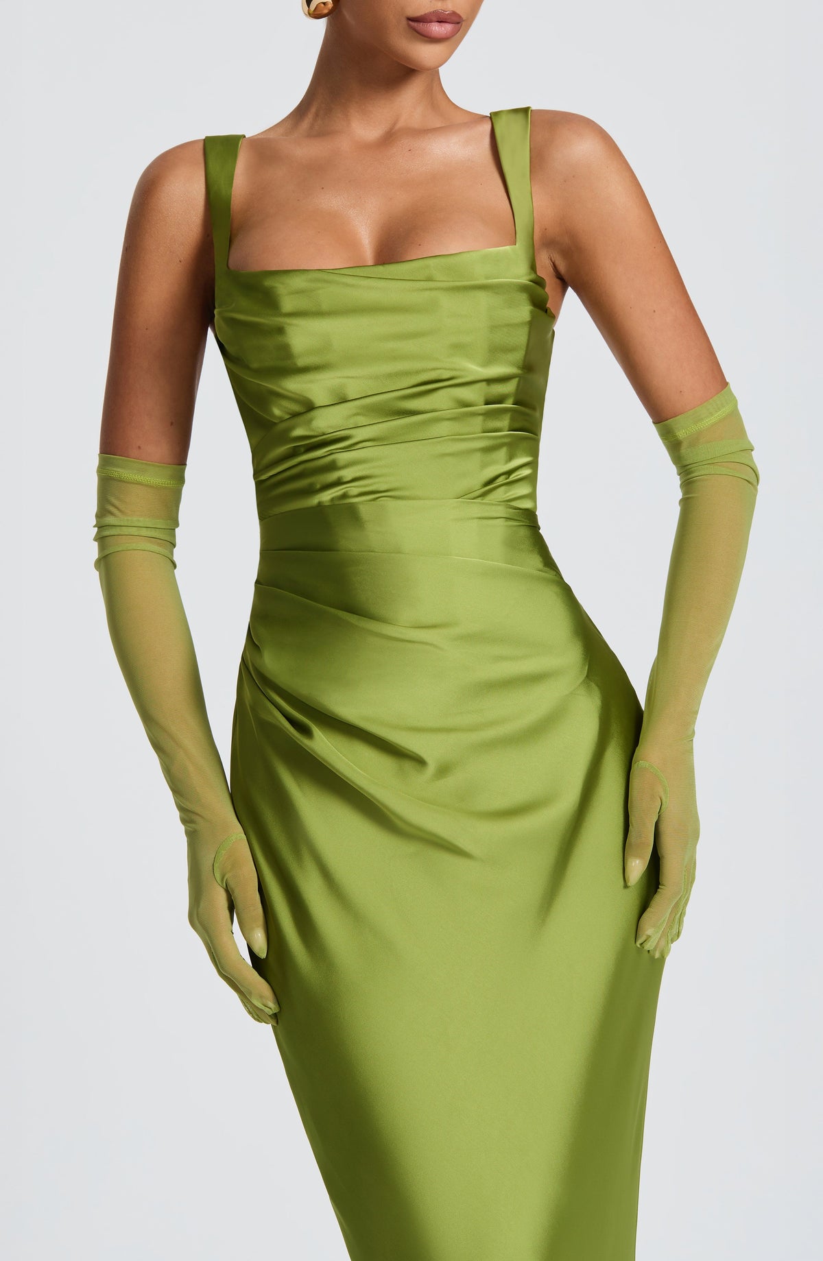 Elira Gloves in Olive