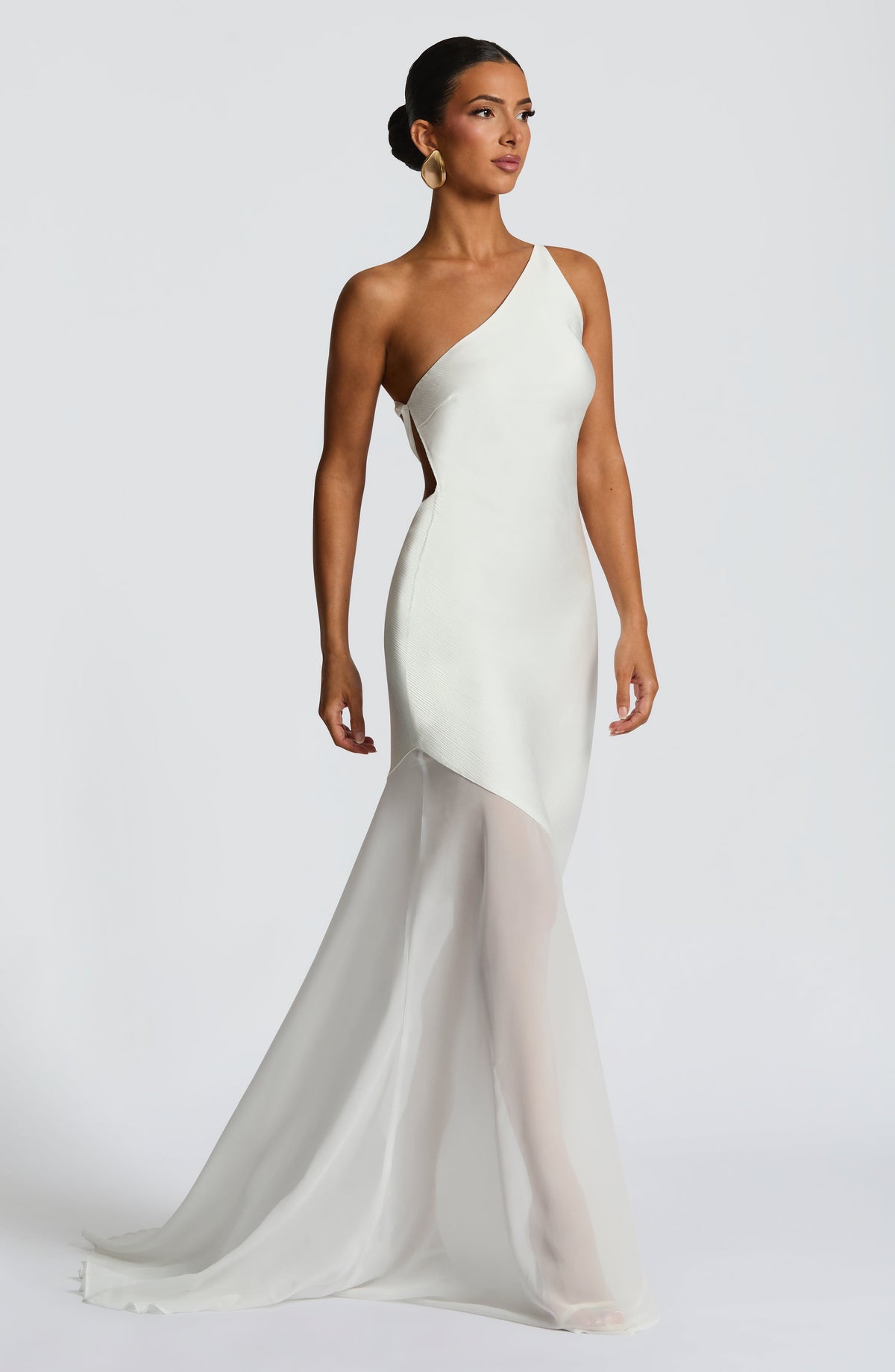 Fabelle Gown in Ivory