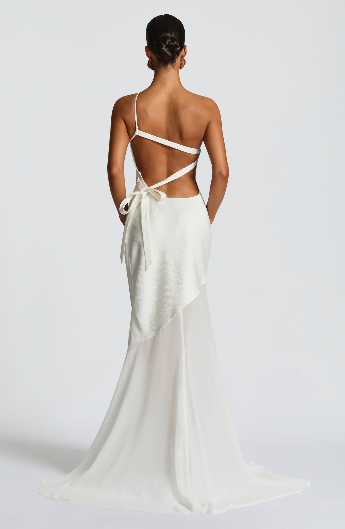 Fabelle Gown in Ivory
