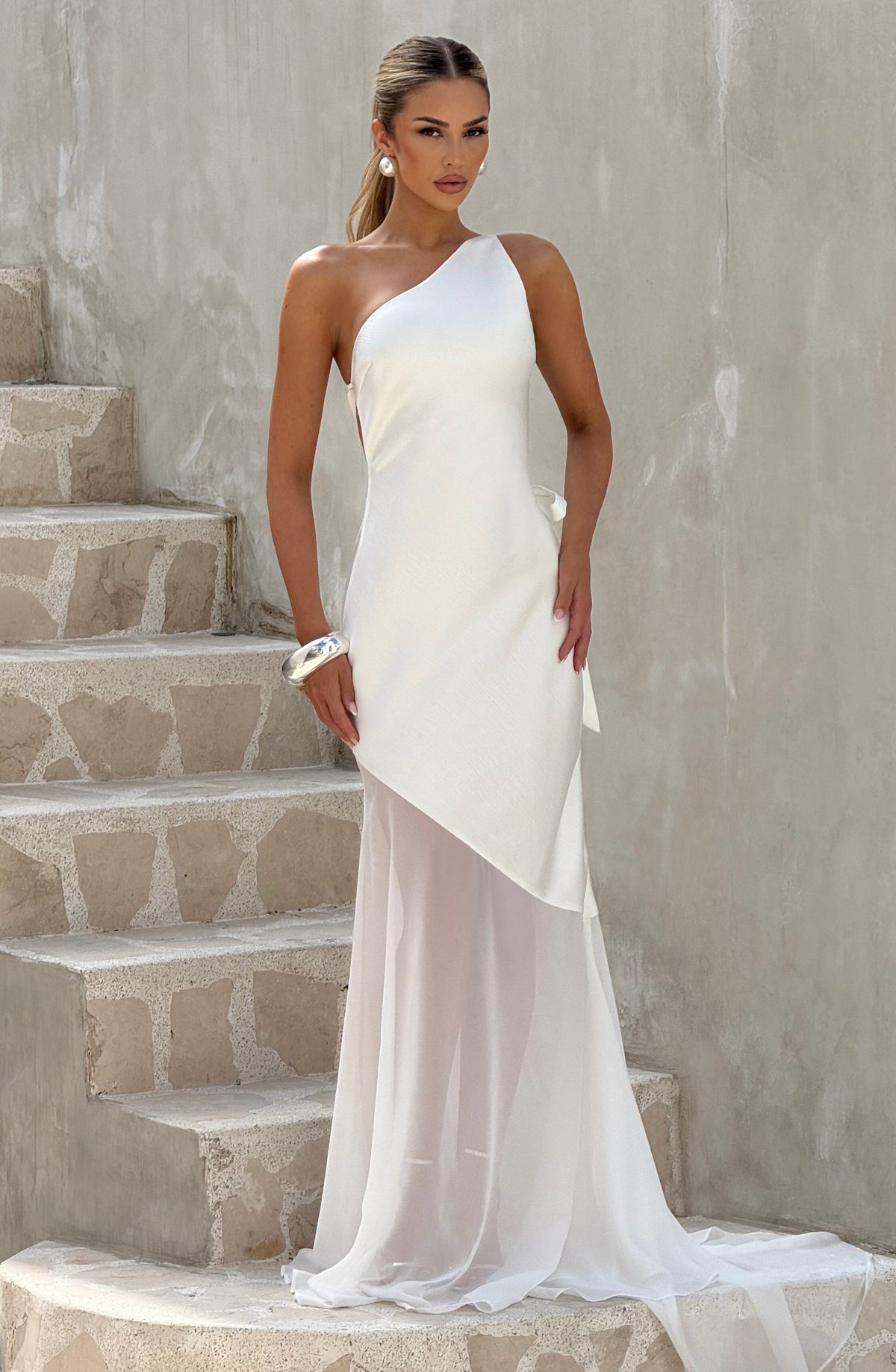 Fabelle Gown in Ivory