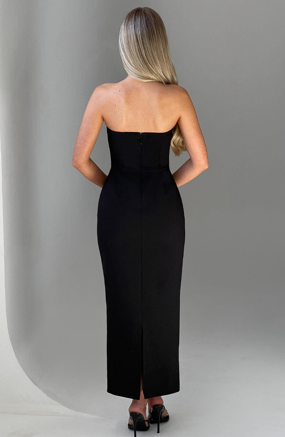 Roxana Midaxi Dress in Black