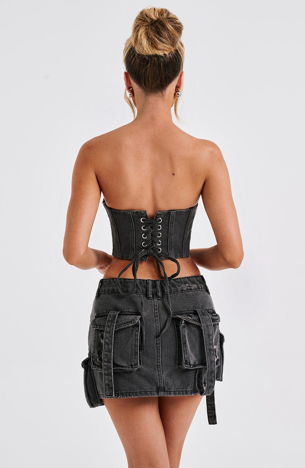 Yasira Corset in Black