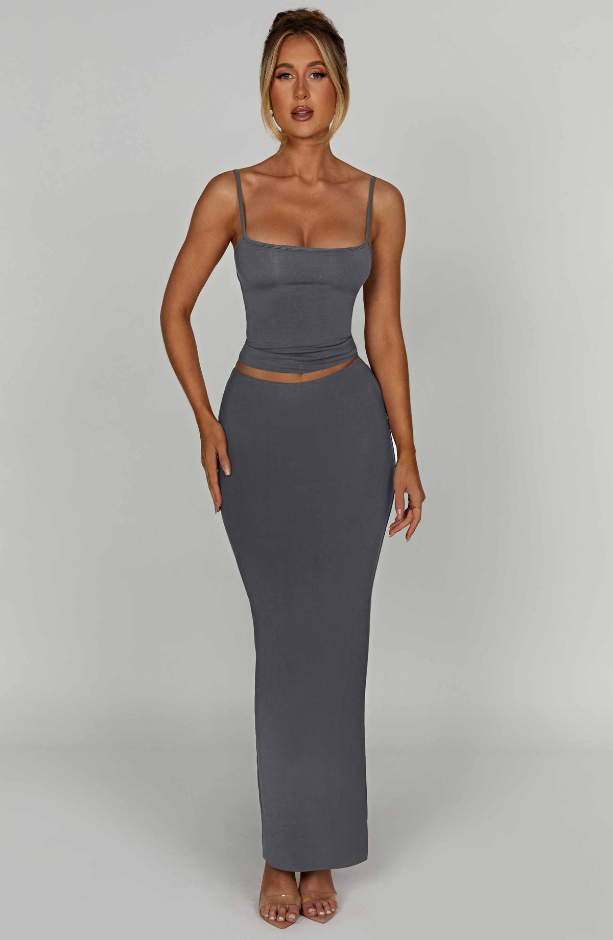 Yazlin Maxi Skirt in Charcoal
