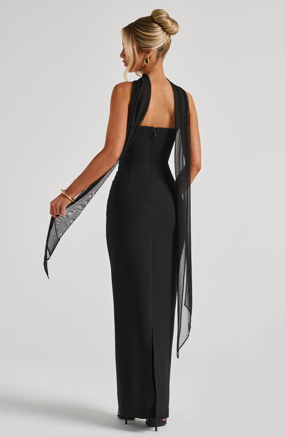 Yuliana Maxi Dress in Black