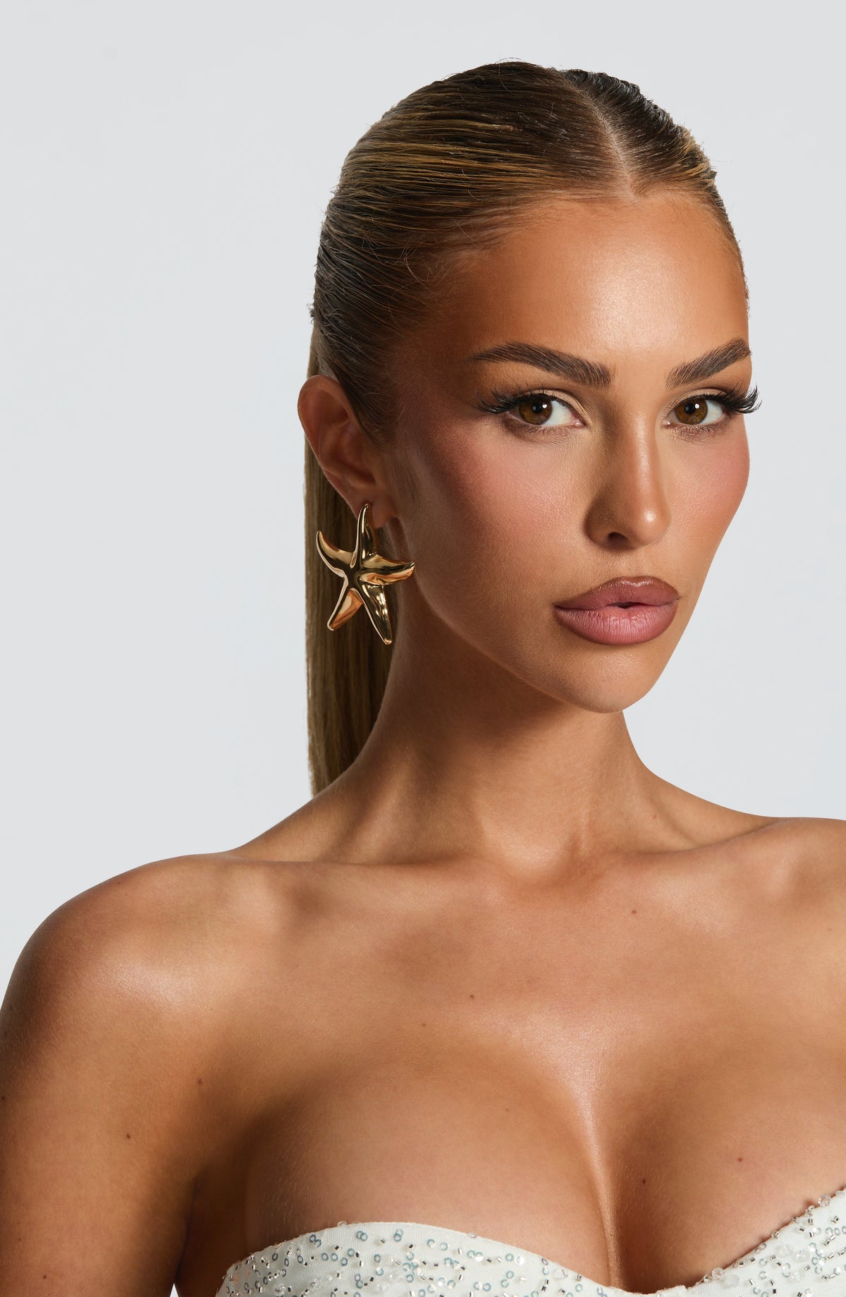 Dakonna Earrings in Gold