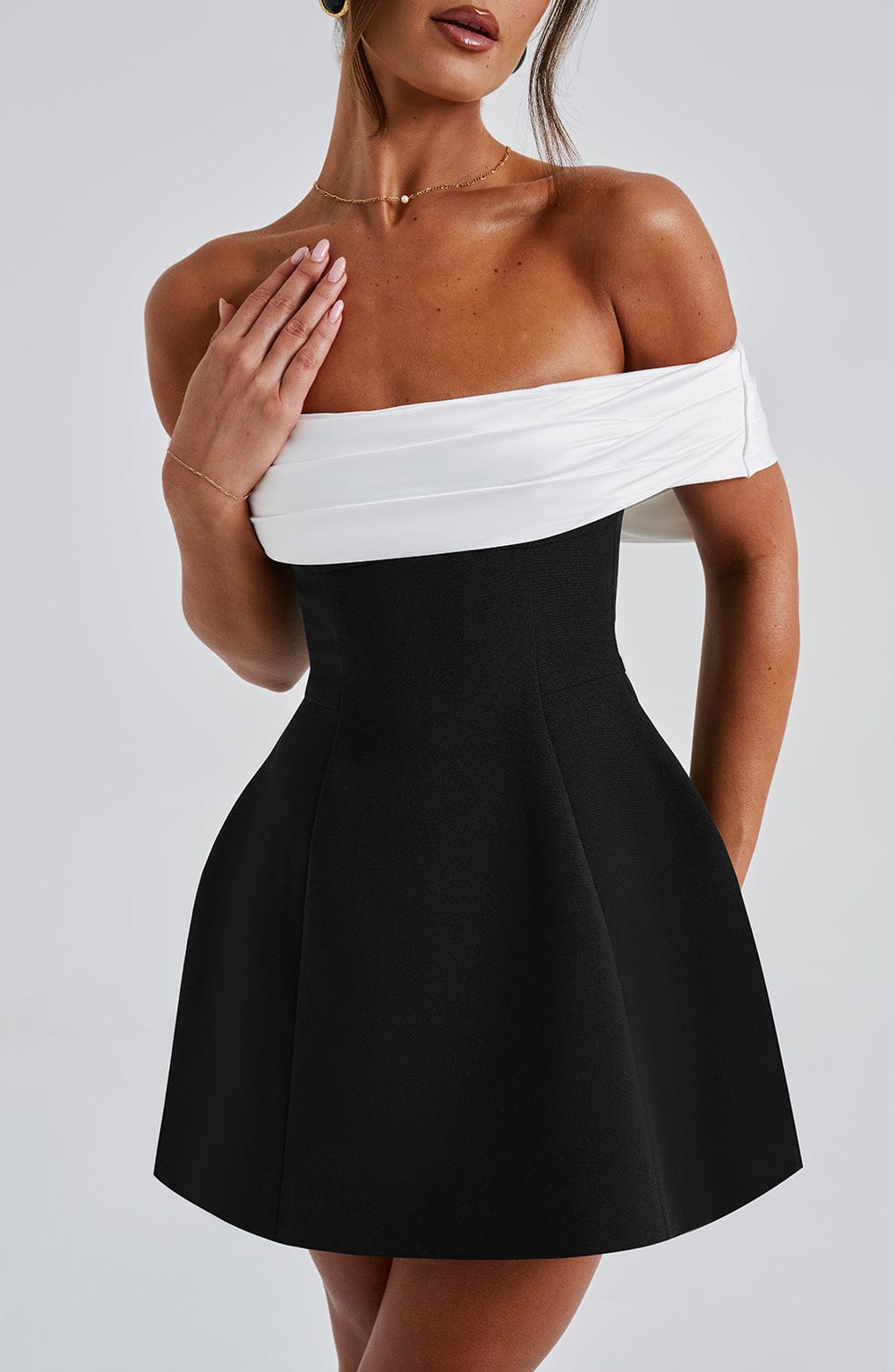 Deltara Mini Dress in Black/White