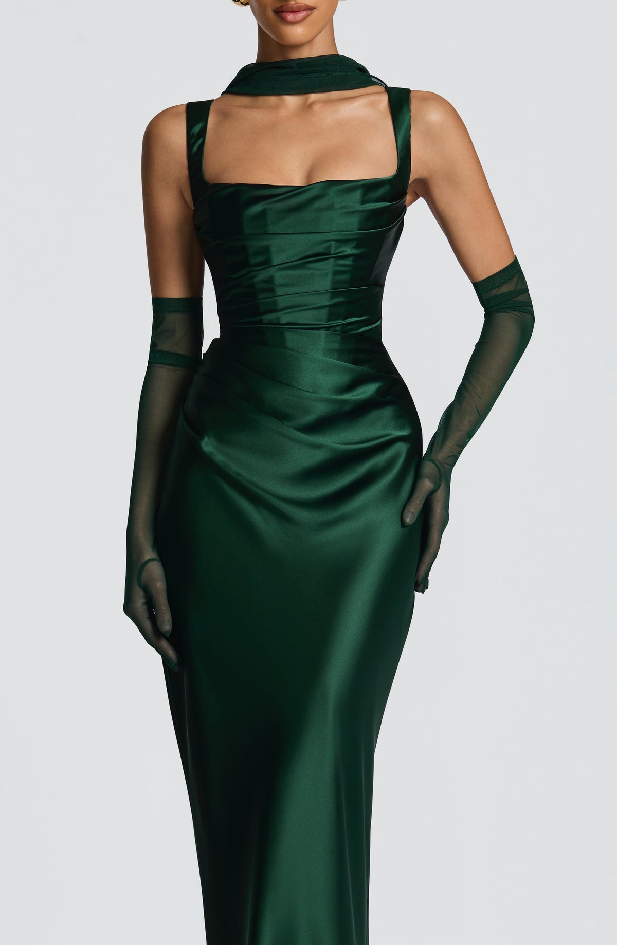 Elira Gloves in Emerald