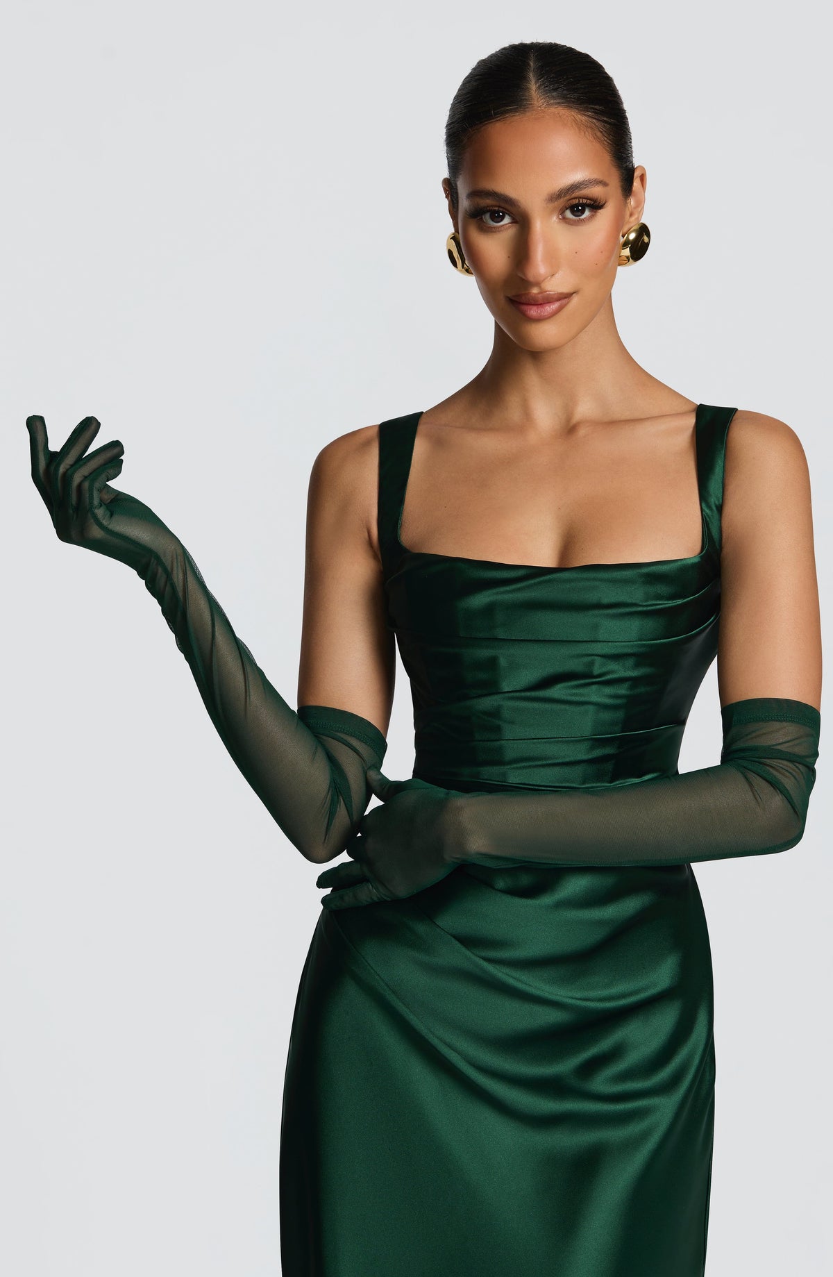 Elira Gloves in Emerald