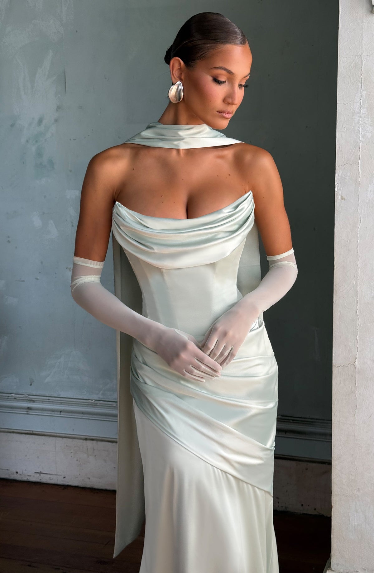 Elira Gloves in Mint