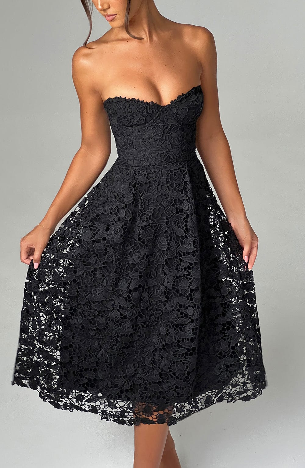 Ishara Midi Dress in Black