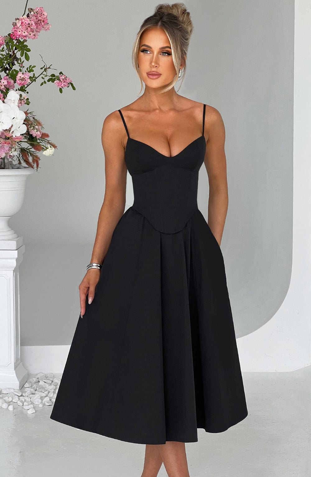 Mariella Midi Dress in Black