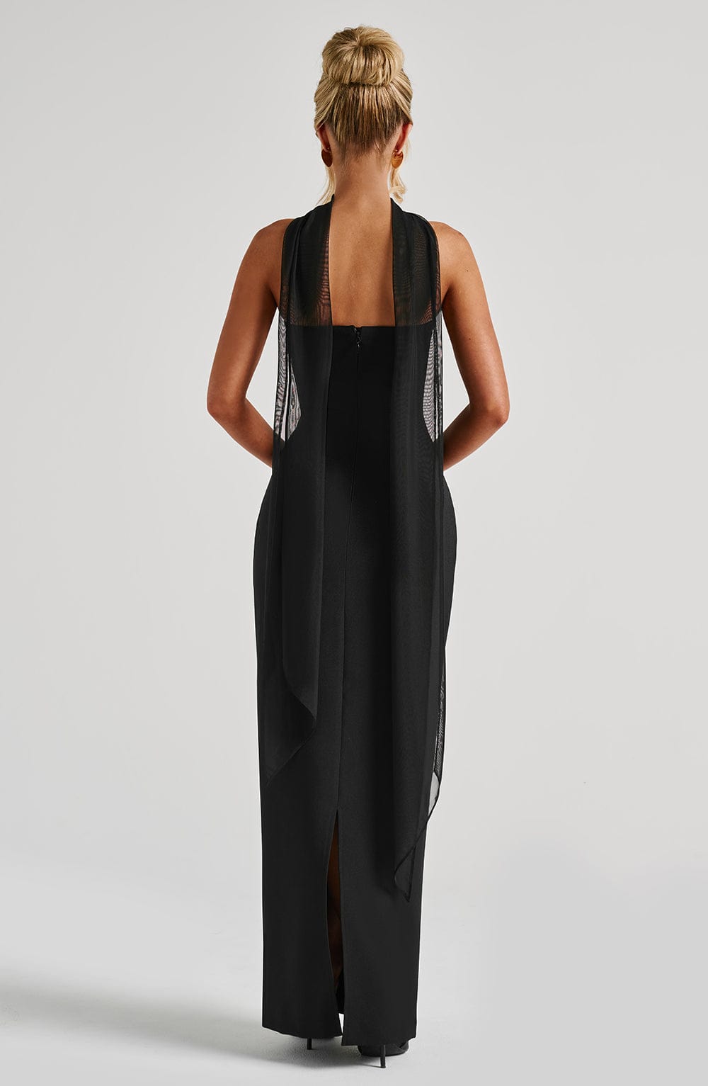 Yuliana Maxi Dress in Black