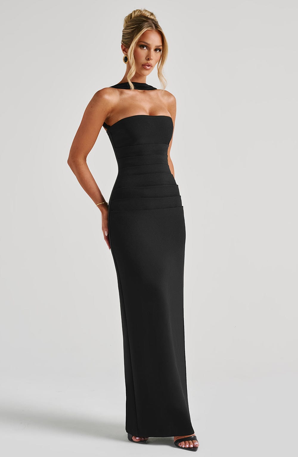 Yuliana Maxi Dress in Black