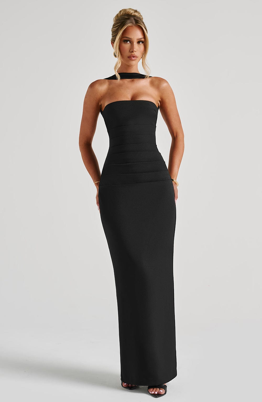 Yuliana Maxi Dress in Black